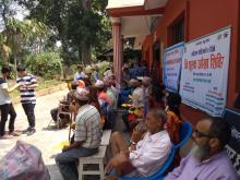 बृदृा र बृदिृ हरु को तस्विर ।